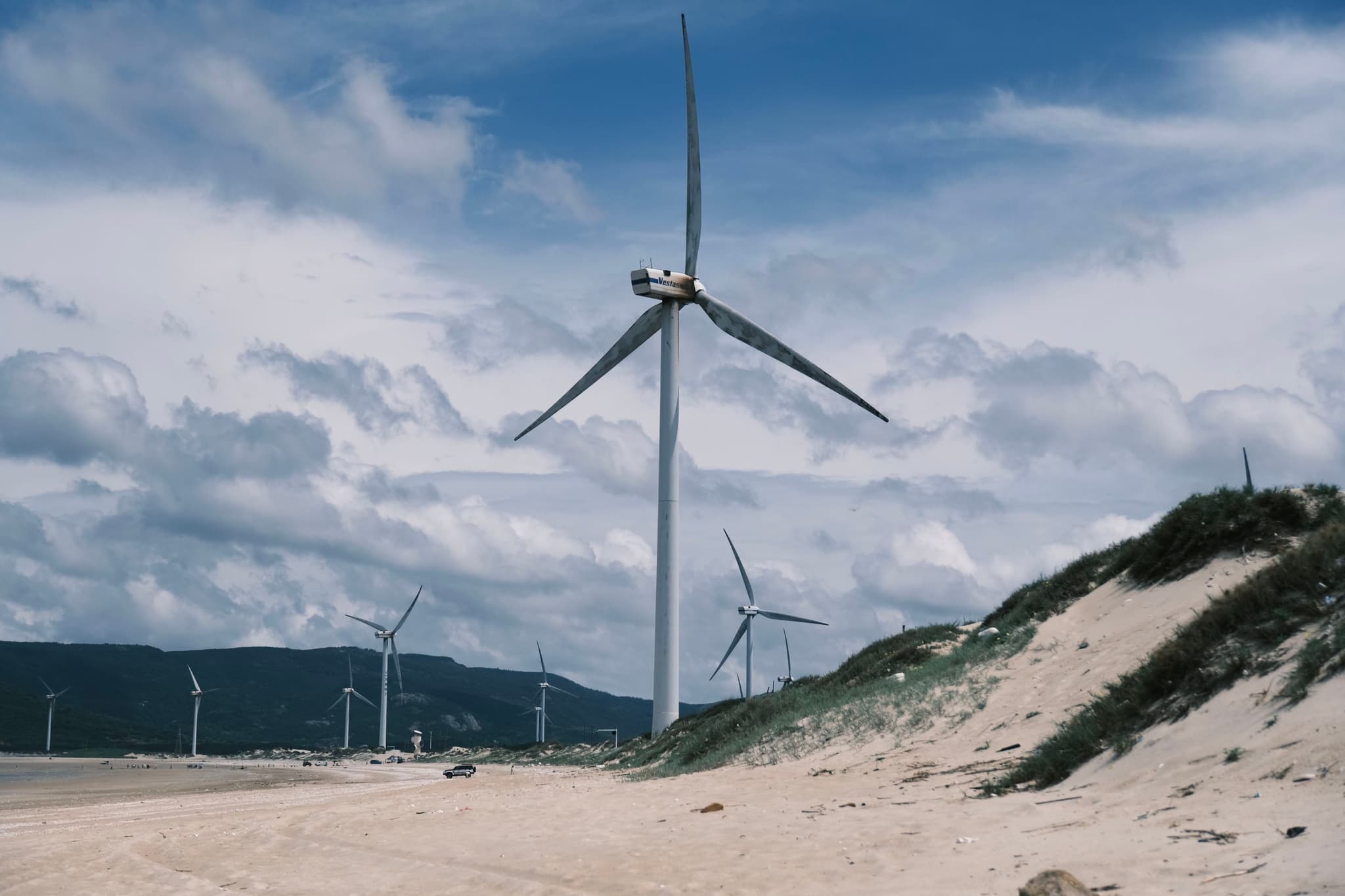 和云一样高的风车